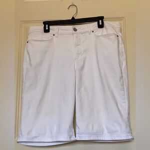 Croft & Barrow Women’s Bermuda Jean Shorts